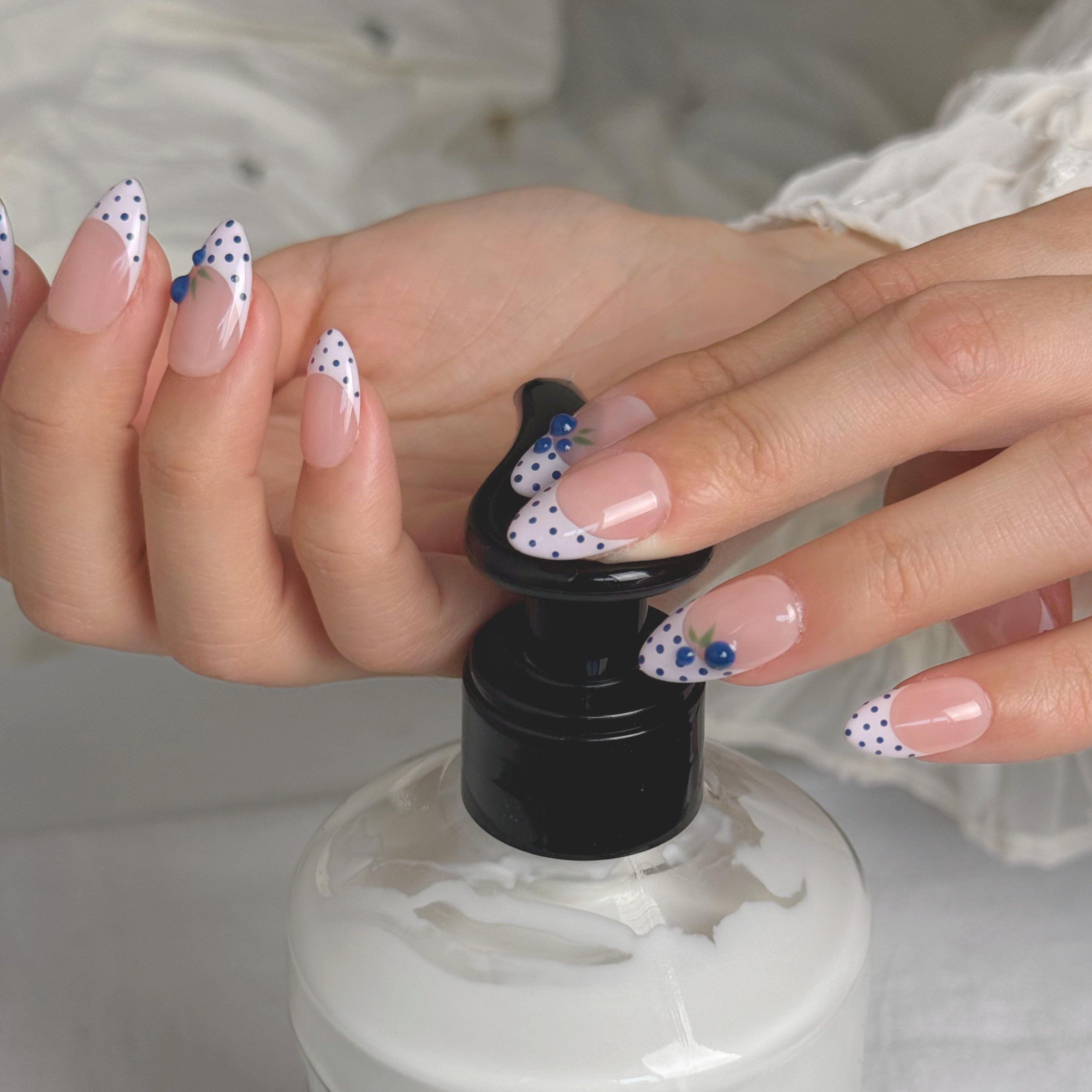 Coquette Noir Bites